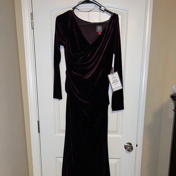Vince Camuto long sleeve draped velvet dress - Picture 2 of 12